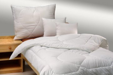Přikrývka zimní THERMO 140x200cm 1680g + polštář Luxus plus 900g zip Přikrývka zimní THERMO 140x200cm 1680g + polštář Luxus plus 900g zip