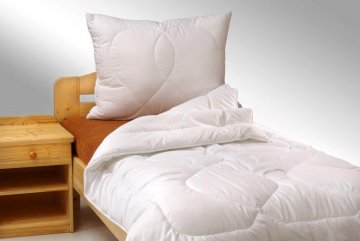 Přikrývka Luxus Plus 140x200cm letní 450g + polštář Klasik 900g zip Přikrývka Luxus Plus 140x200cm letní 450g + polštář Klasik 900g zip