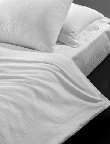 Hotelové povlečení 140x200, 70x90cm Atlas gradl Bílý - česaný 145g/m2, proužek 4mm, Výběr zapínání: Hotelové povlečení 140x200, 70x90cm Atlas gradl Bílý - česaný 145g/m2, proužek 4mm, Výběr zapínání: